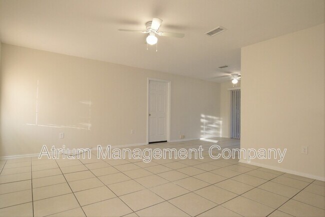 Building Photo - 405 Andes Ave