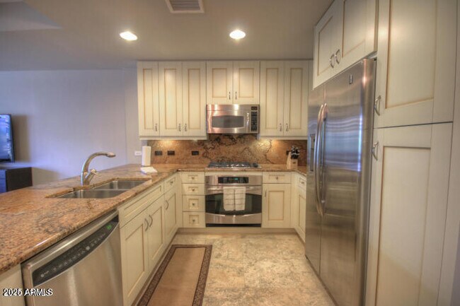 Foto del edificio - 7161 E Rancho Vista Dr