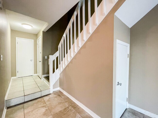 Building Photo - 5287 Balfour Pl