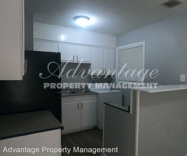 Foto del edificio - 3 br, 1 bath House - 4179 Cottonwood Rd.