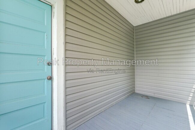 Foto del edificio - 3022 Groveland Ave