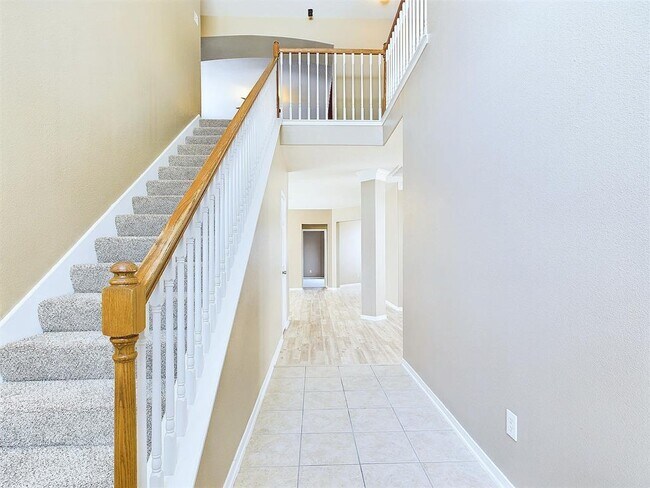 Building Photo - 17107 Dawn Shadows Dr