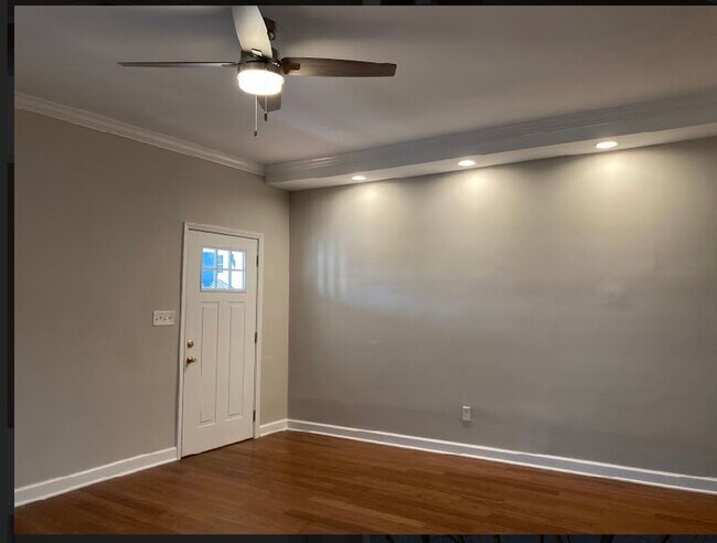 Building Photo - 309 Gray Ave