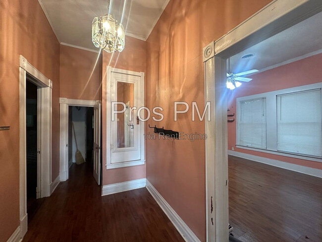 Foto del edificio - 912 N Elm St