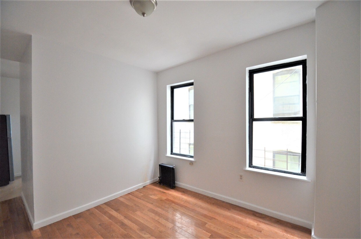 Primary Photo - 1484 Amsterdam Ave