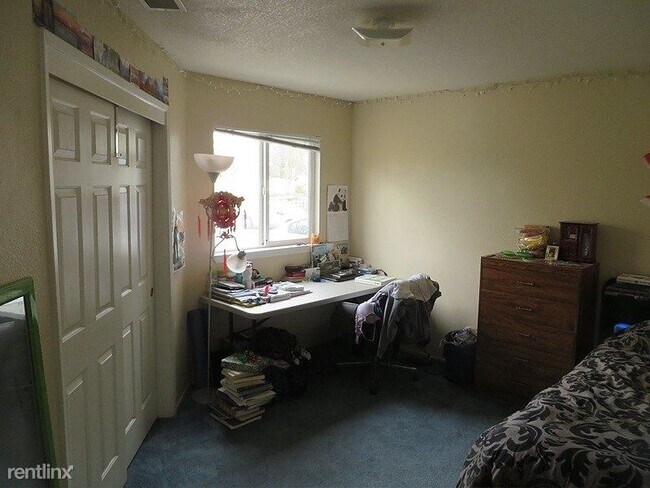 Foto del edificio - 5 br, 2 bath House - 1201 Duke Drive