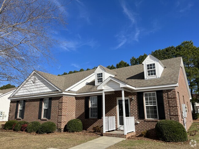 Exterior View - 3302 Whitlock Dr N