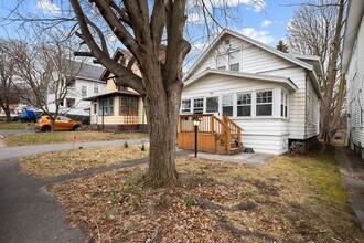 Building Photo - 414 Herkimer St