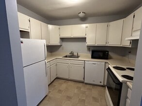 Building Photo - 58 Branch Turnpike