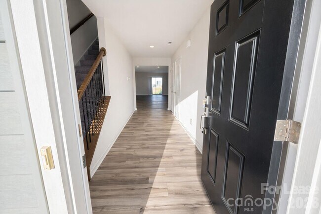 Foto del edificio - 193 Brentwood Dr