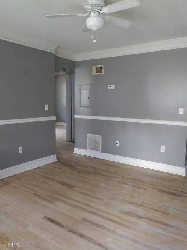 Foto del edificio - 884 Neal St NW