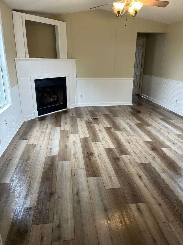 Building Photo - 549 13th St