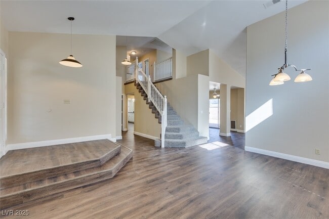 Building Photo - 324 Redondo St