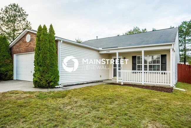 Foto del edificio - 3 Bedroom Pet-Friendly Home in Huntersville, NC with Main Street Renewal