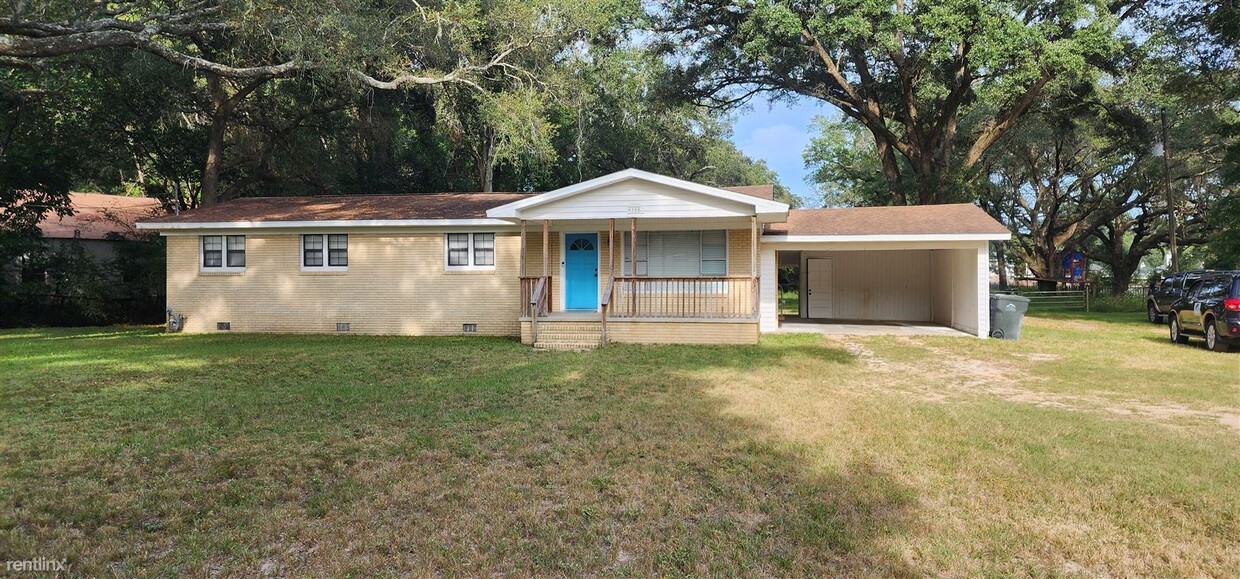 Primary Photo - 3 br, 2 bath House - 6300 Mobile Highway