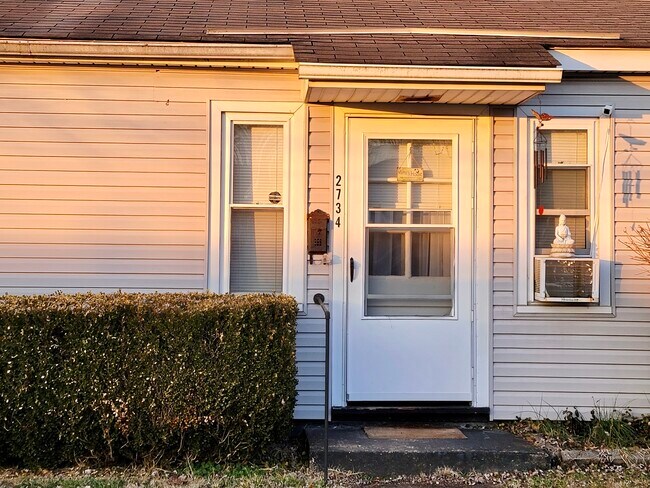 Building Photo - 2734 Furlong Ave