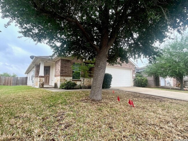 Building Photo - 225 Brahma Way