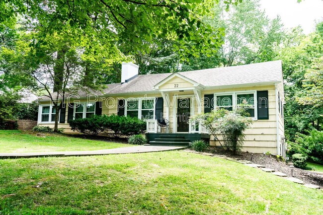 Building Photo - 3622 Hillvale Cir