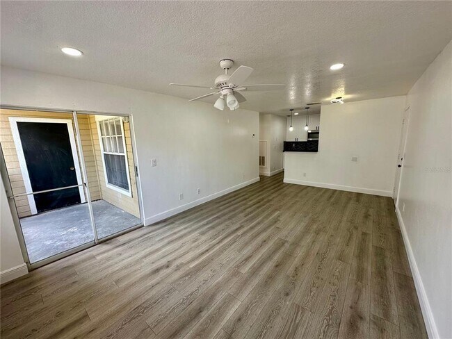 Building Photo - 1057 S Hiawassee Rd