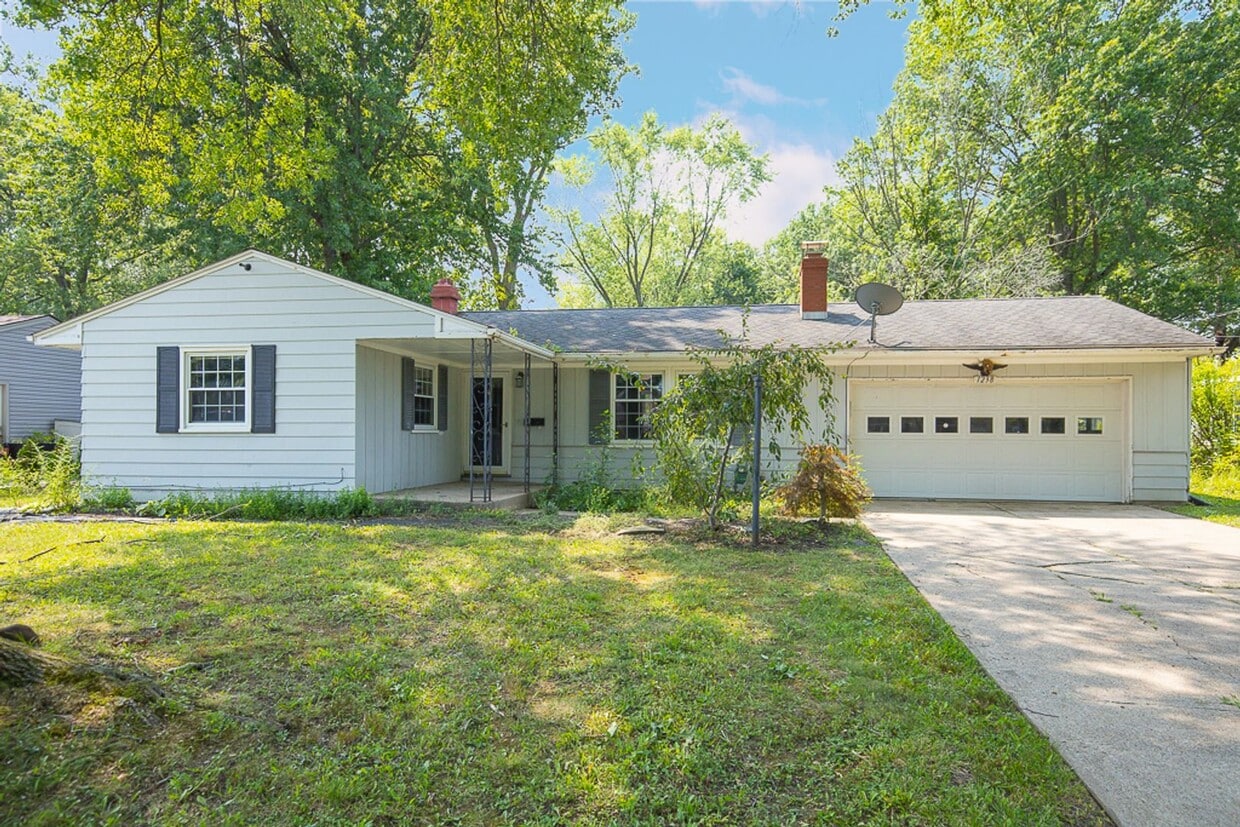 Primary Photo - NICE RANCH IN AMHERST!
