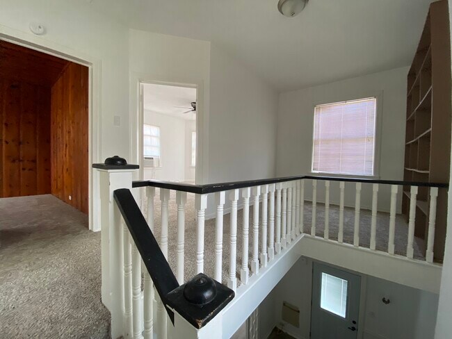 Foto del edificio - 1208 W Sears St