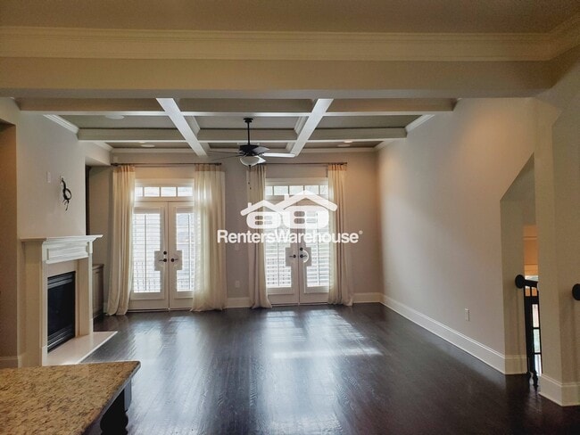 Foto del edificio - 922 Canterbury Ln NE