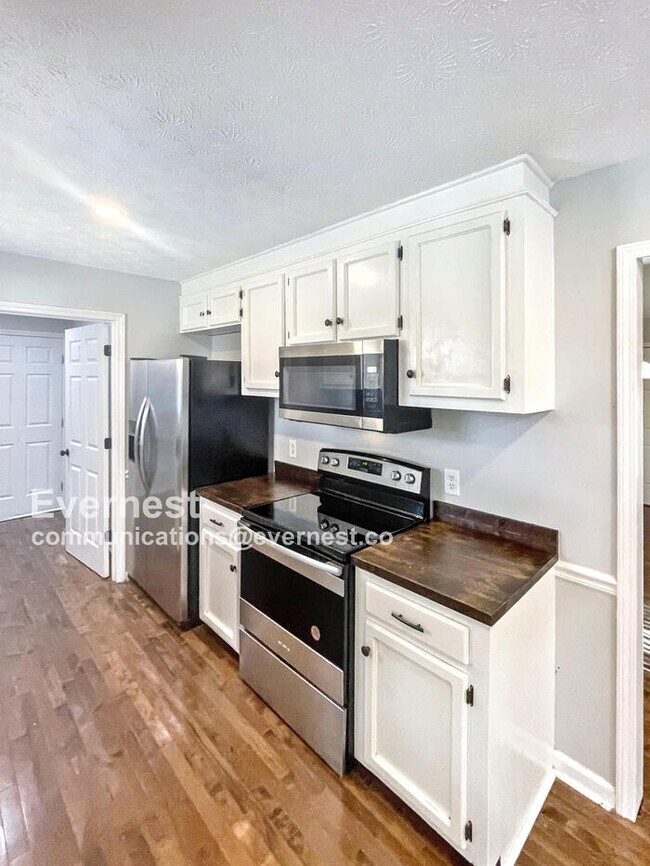 Foto del edificio - 508 Highland Dr