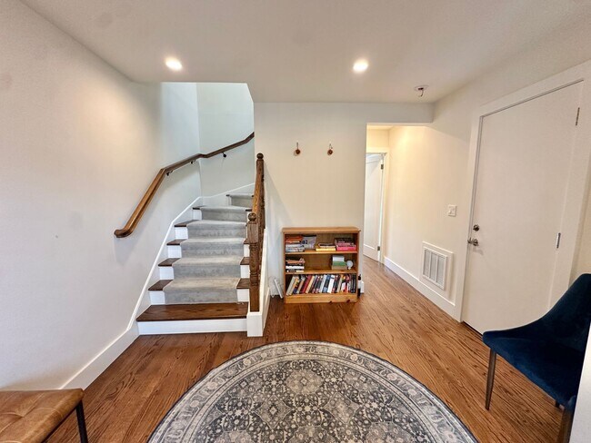 Building Photo - Lovely 3bd/2bth Home in The Sunset