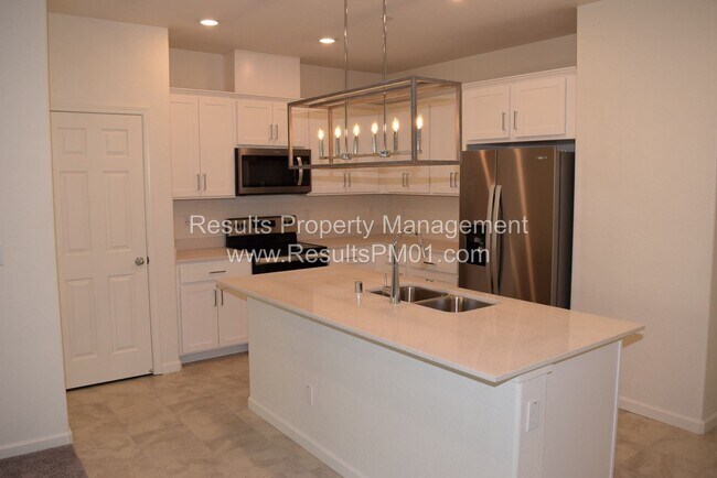 Building Photo - 3 br, 2.5 bath House - 7869 Paseo De Daly