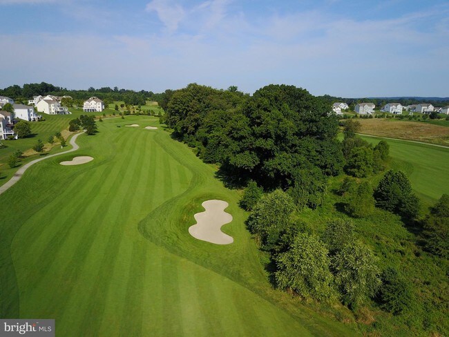 Foto del edificio - 8 Nicklaus Dr