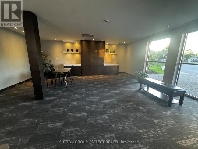 Building Photo - 1705-1705 Fiddlehead Pl