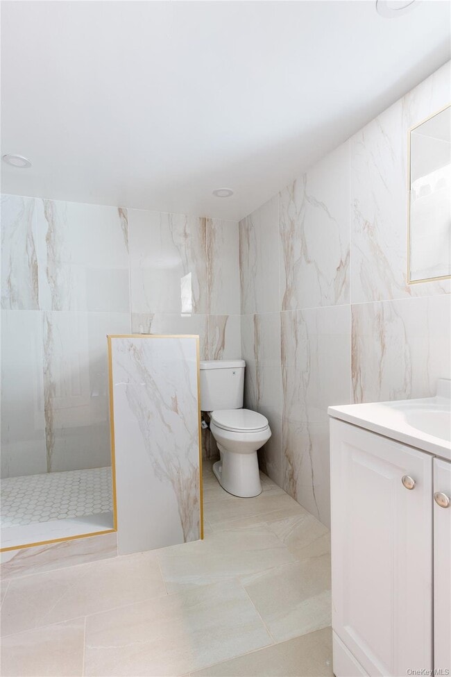 Building Photo - 100-30 Martense Ave