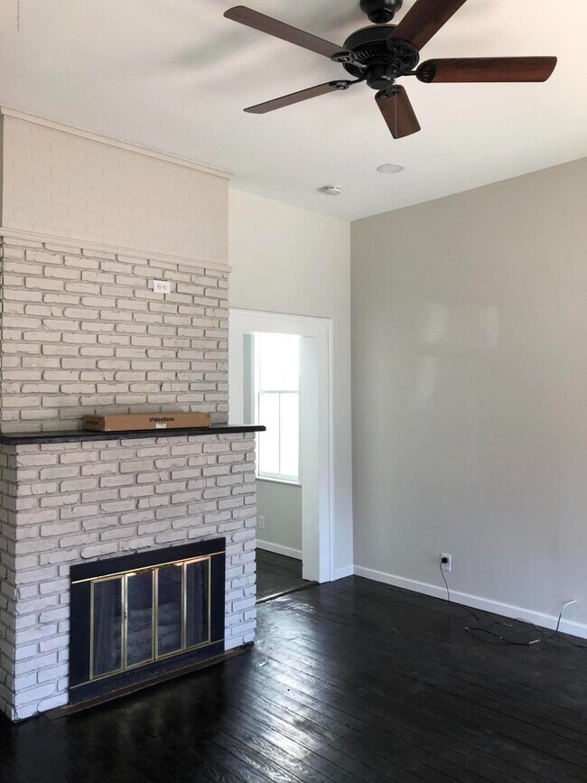 Foto del edificio - 1523 Christy Ave