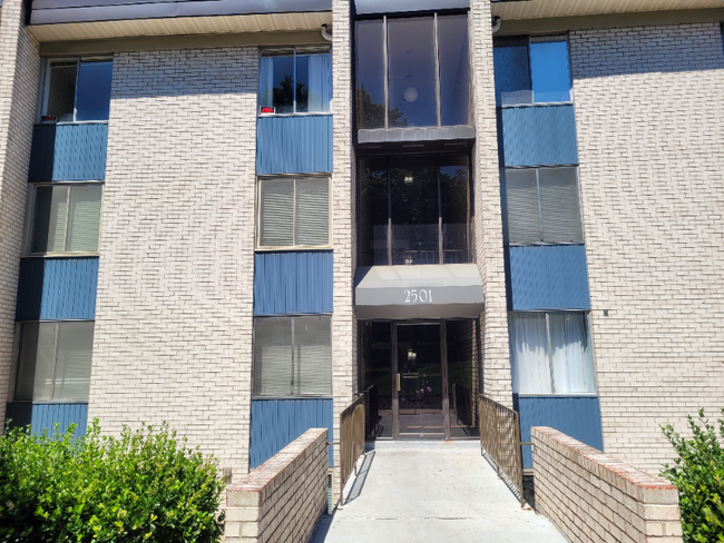 Building Photo - 2501 Baltimore Rd
