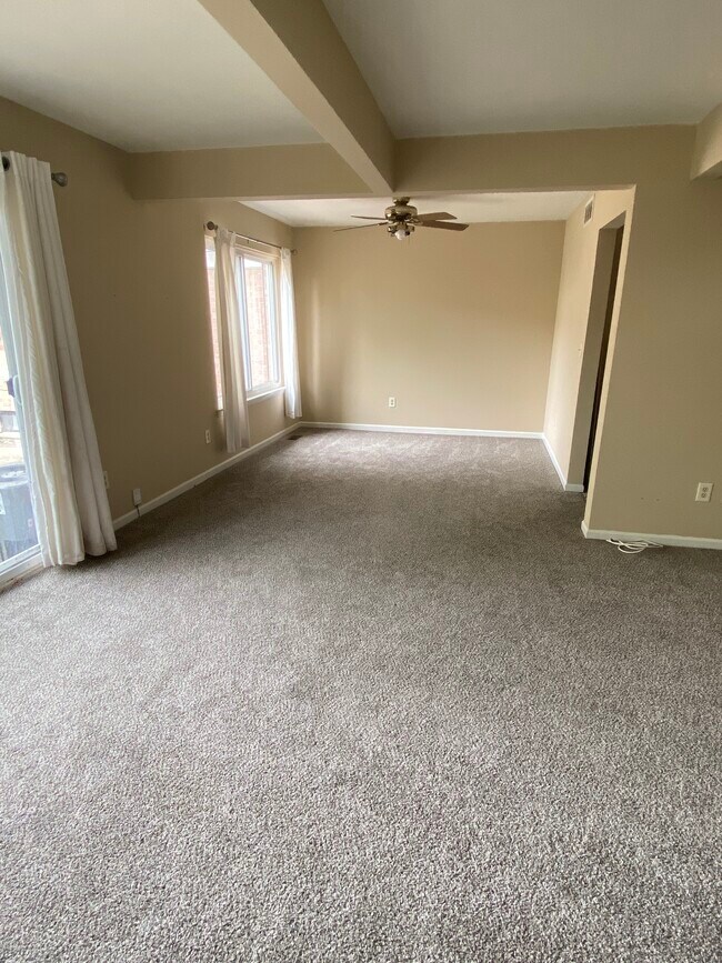 Building Photo - 37283 Charter Oaks Blvd