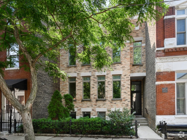 Building Photo - 840 N Wolcott Ave