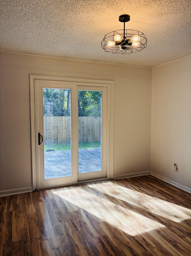 Building Photo - 2112 Spanish Bluff Dr