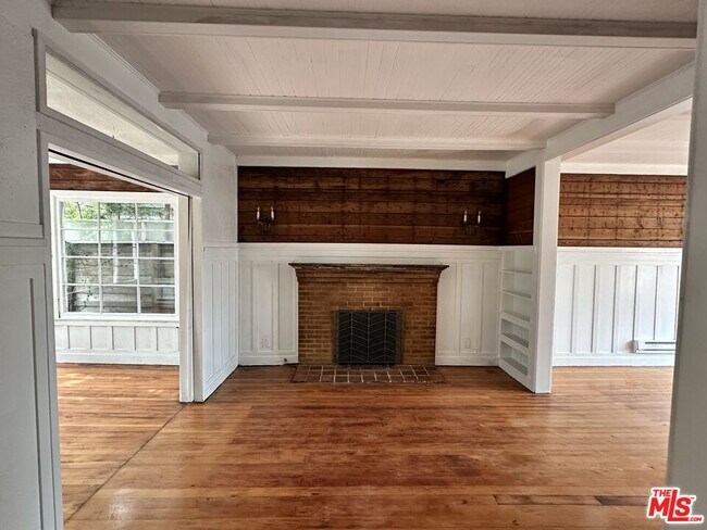 Foto del edificio - 49 Dudley Ave