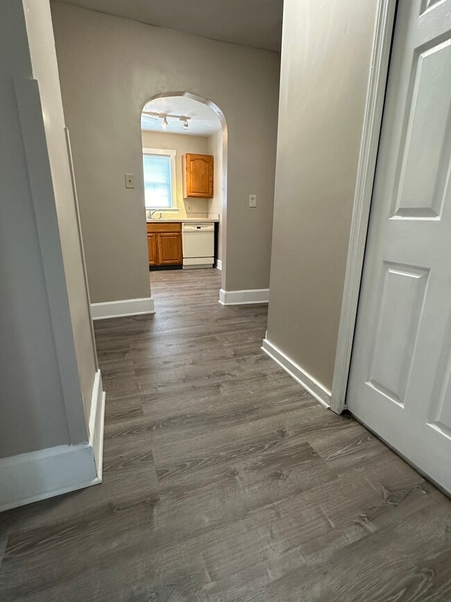 Foto del edificio - 163 Rhoda Ave