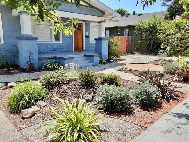 Building Photo - 770 Junipero Ave