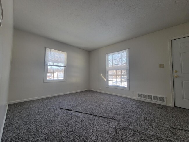 Foto del edificio - 1320 Tioga Ave