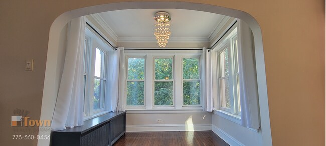 Foto del edificio - 4924 N Talman Ave