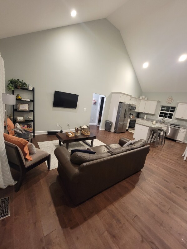 Primary Photo - 3673 Bowker Rd