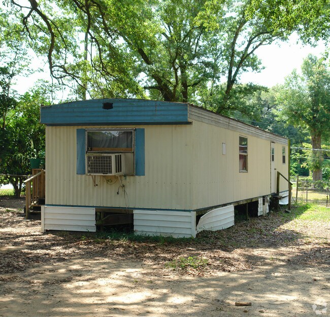 Foto del edificio - 4400 Jernigan Rd