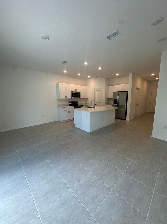 Foto del edificio - Brand New Townhome in Riverfront Community