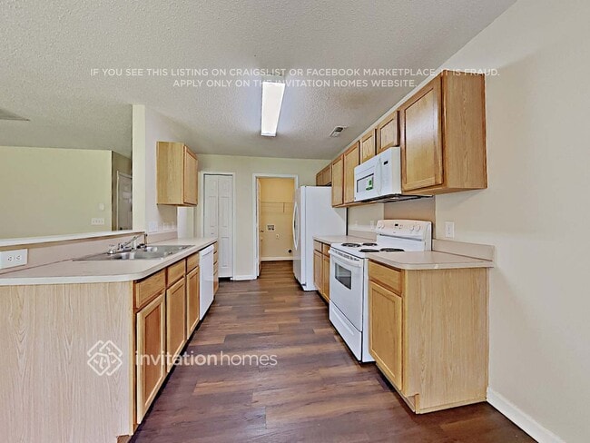 Foto del edificio - 2636 Captains Watch Rd NE