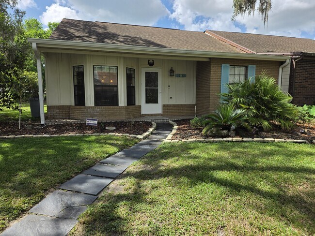 Tu hogar te espera - 35086 Whispering Oaks Blvd