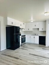 Building Photo - 3849 E Ludlow Dr