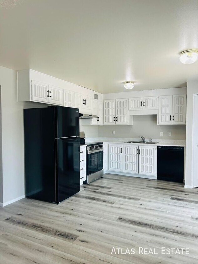 Foto principal - 3849 E Ludlow Dr