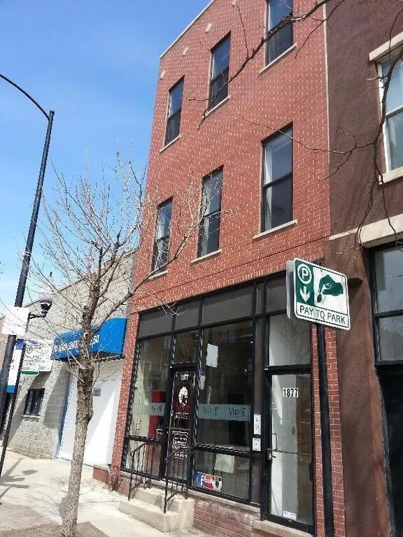 Primary Photo - 1877 N Milwaukee Ave